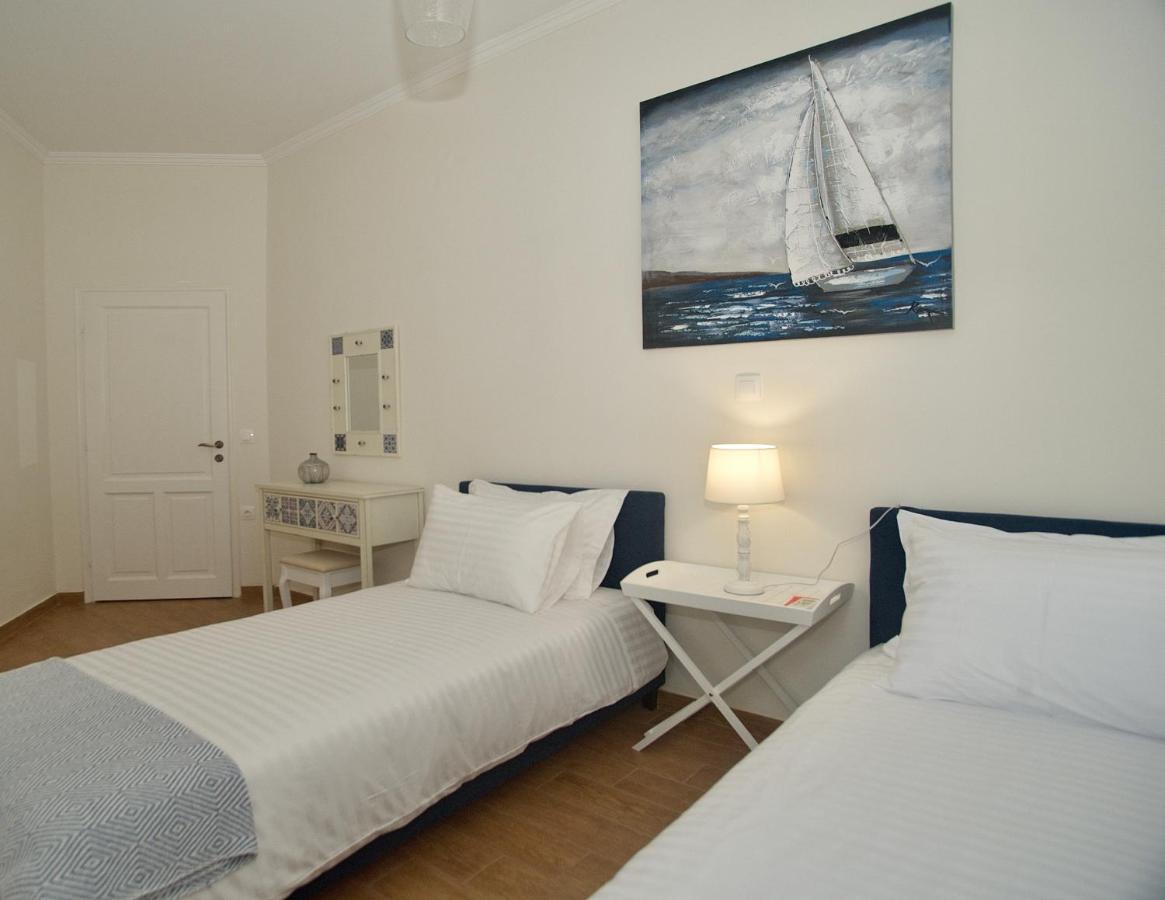 The Bluehouse - Spacious Top Floor Flat With Parking, By Mon Repos Beach Corfu  Eksteriør billede