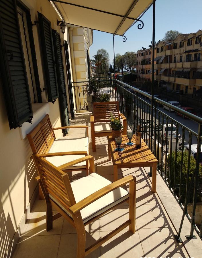 The Bluehouse - Spacious Top Floor Flat With Parking, By Mon Repos Beach Corfu  Eksteriør billede