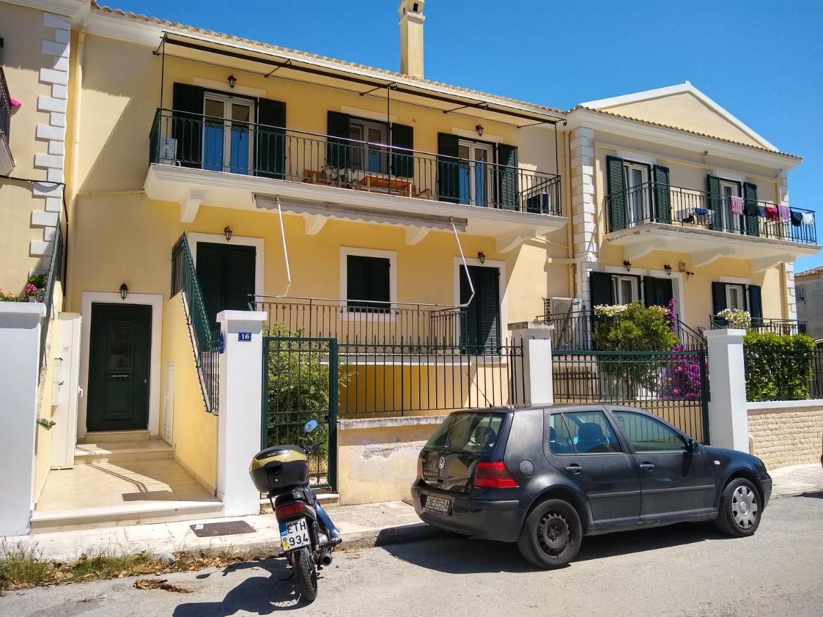 The Bluehouse - Spacious Top Floor Flat With Parking, By Mon Repos Beach Corfu  Eksteriør billede